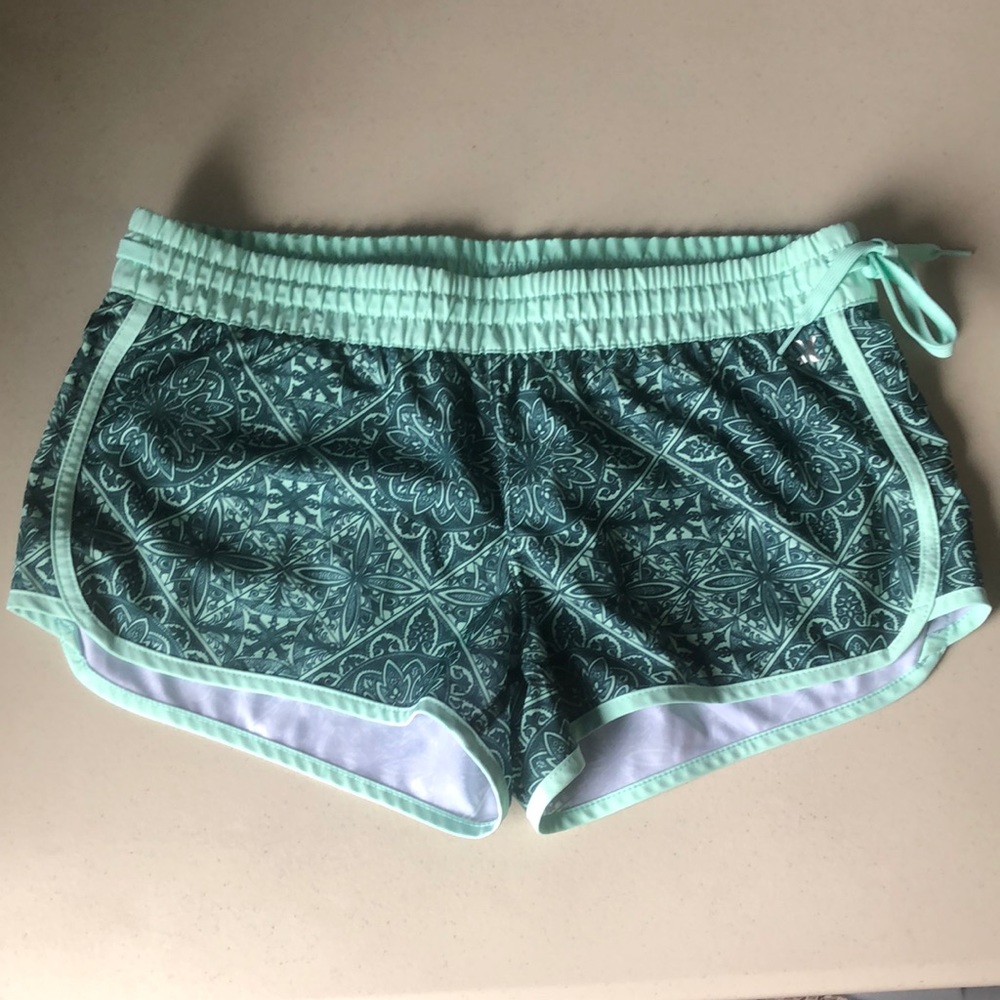 Hurley Shorts - Ladies Large - EUC
